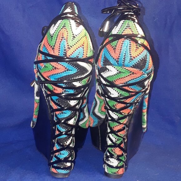 Aztec Print Wedge Heels. - Picture 4 of 5